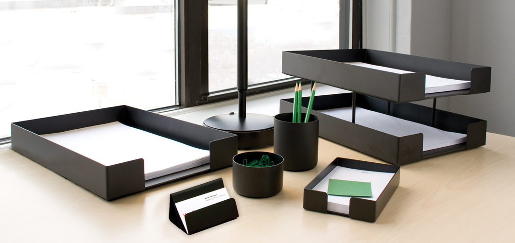 Smokador Desktop Management Collection by Knoll