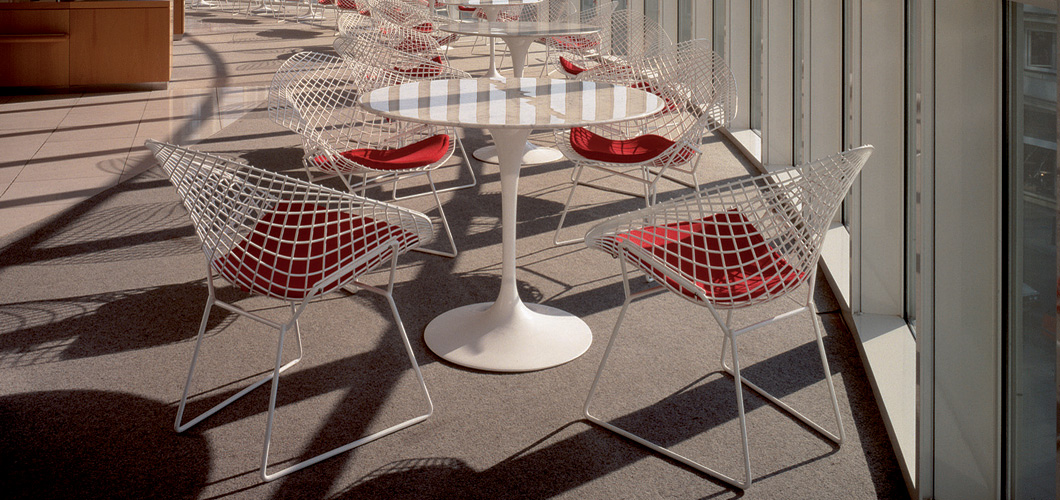 Knoll Bertoia Diamond Chair by Harry Bertoia